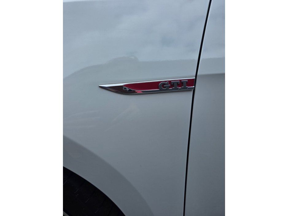 2015 Volkswagen Golf 2L Petrol For Sale Images