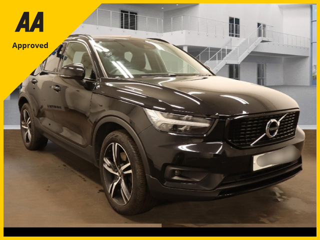 2021 VOLVO XC40 2021 T4 1.5 PHEV R Design