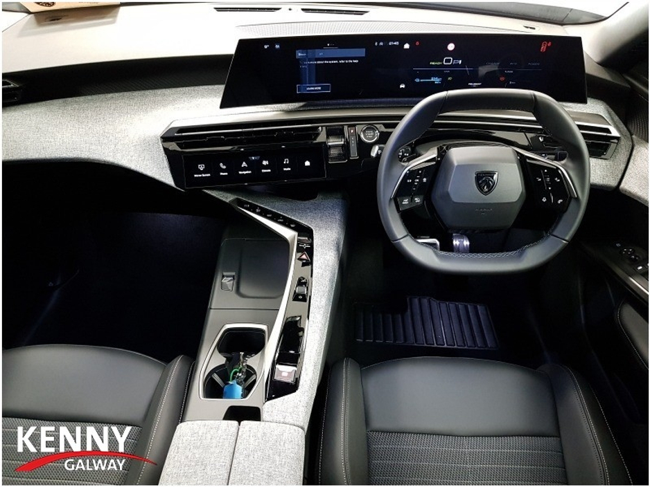 2025 Peugeot 3008 1.2L Petrol Hybrid For Sale Images