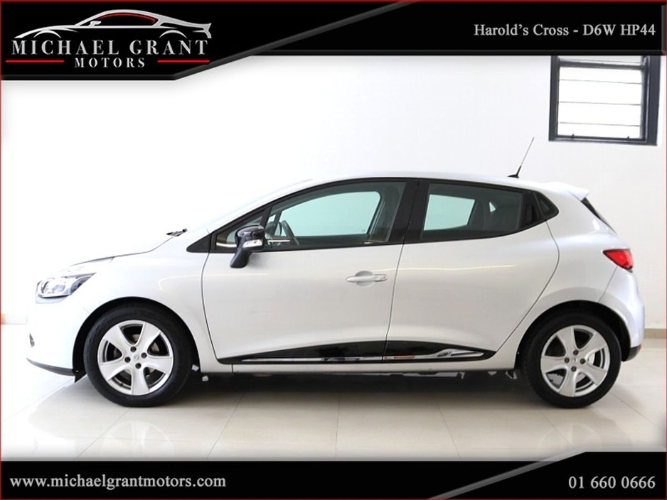 2014 Renault Clio 1.1L Petrol For Sale Images