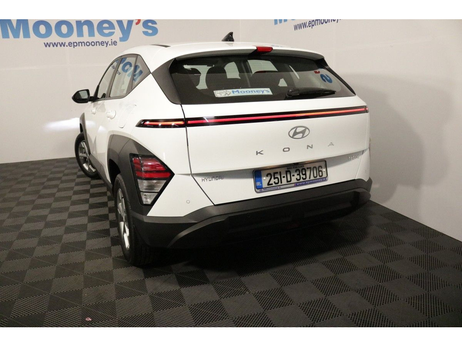Hyundai Kona Hybrid Signature 1.6L Petrol Automatic Compact SUV — thumbnail 6
