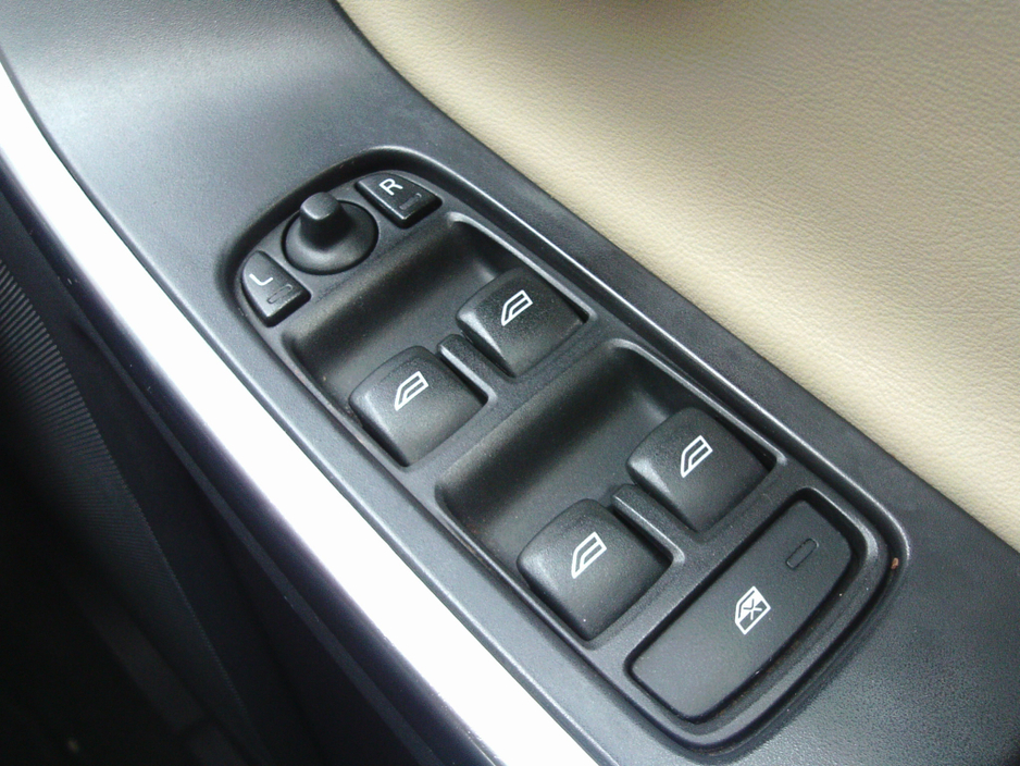 2013 Volvo XC60 2L Diesel For Sale Images
