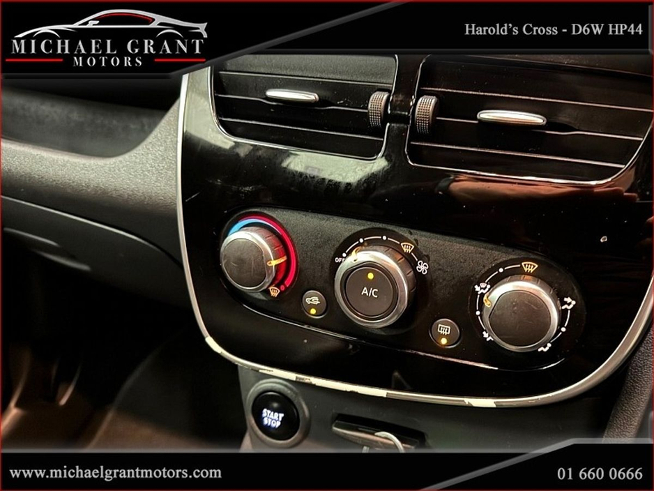 2014 Renault Clio 1.1L Petrol For Sale Images