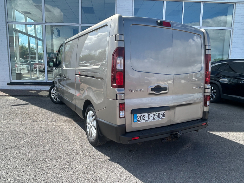 2020 Renault Trafic 2L Diesel For Sale Images