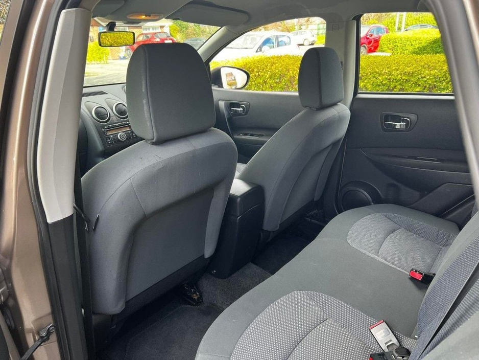 Nissan Qashqai 2.0 XE Hatchback Petrol Automatic (140bhp) — thumbnail 14