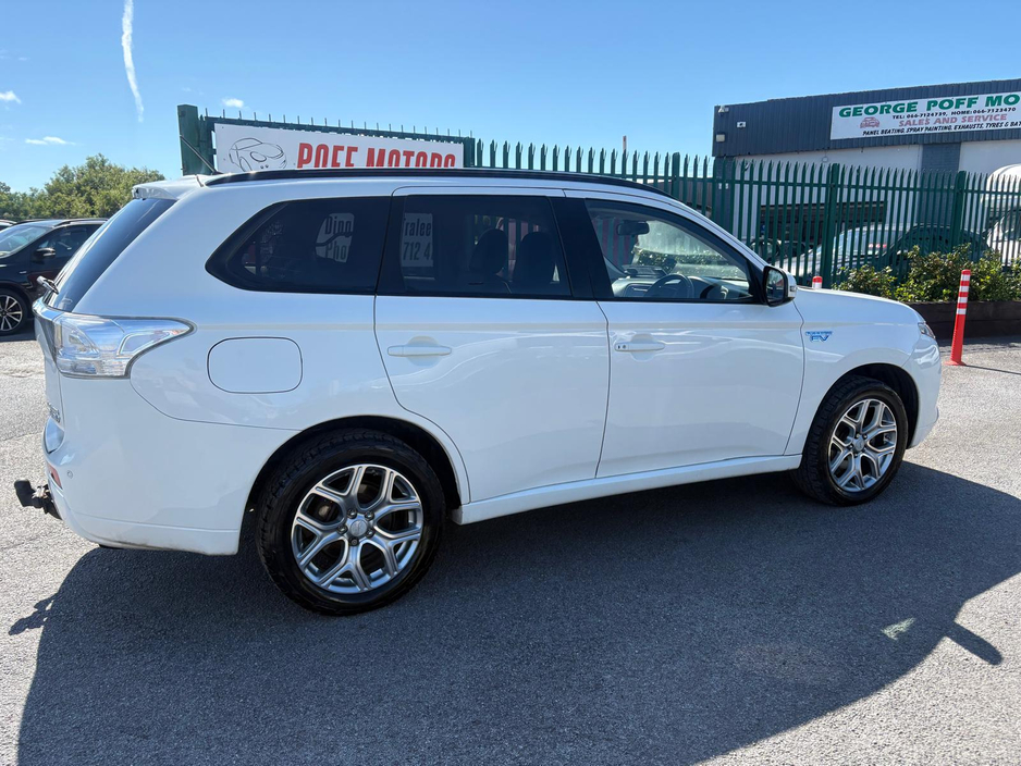2015 Mitsubishi Outlander 2L Petrol Plug-in Hybrid For Sale Images