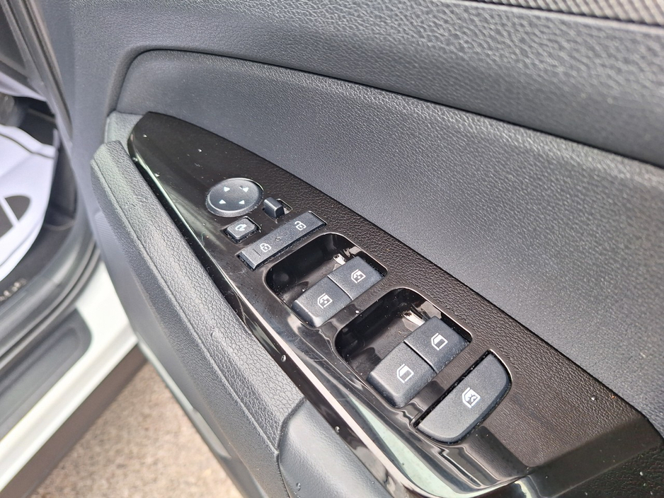 2023 Kia Sportage 1.6L Petrol Plug-in Hybrid For Sale Images