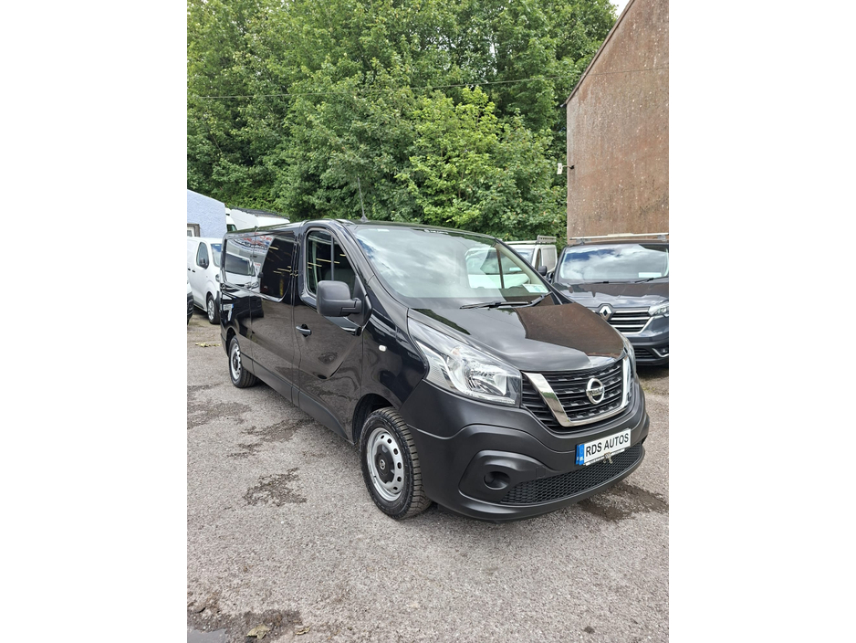 2021 Nissan NV300 For Sale Images