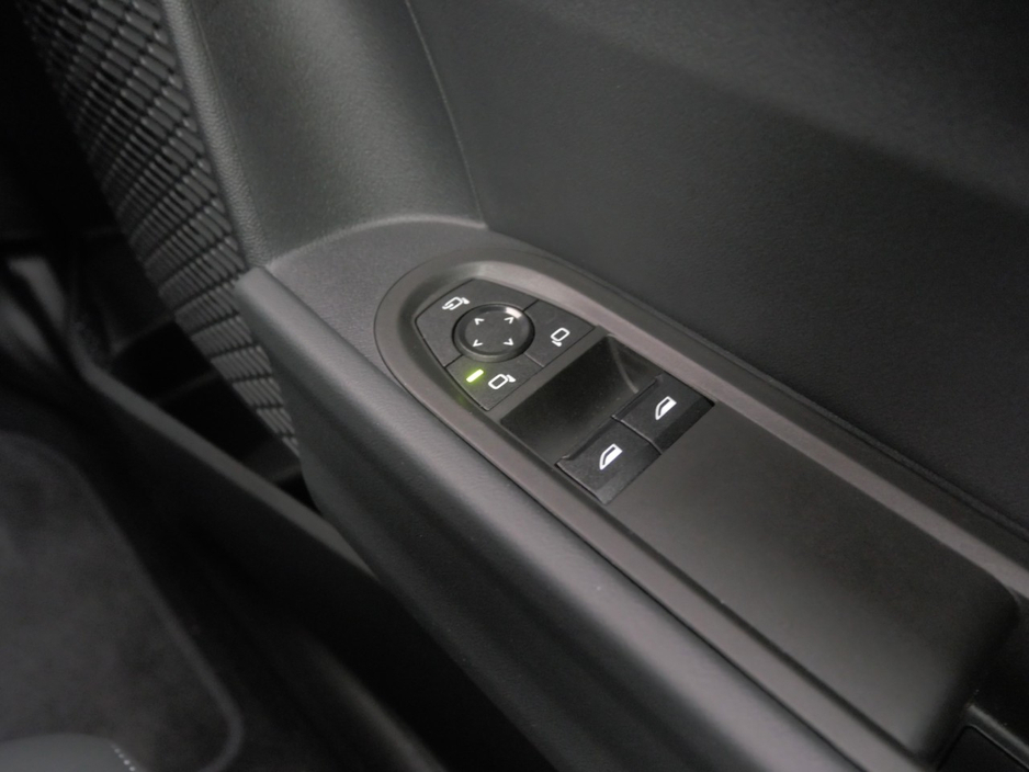 2025 MINI Cooper 2L Petrol For Sale Images
