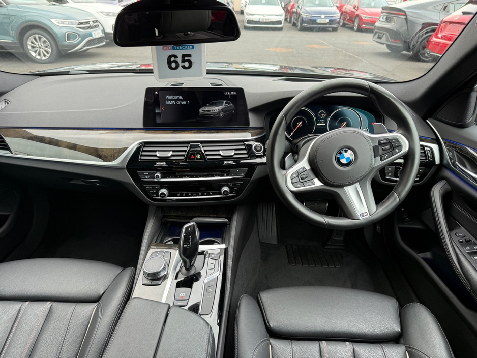 BMW 5 Series 530E M-SPORT 184BHP AUTOMATIC HYBRID *VIRTUAL COCKPIT, REAR VIEW CAMERA, 19 " DIAMOND CUT ALLOYS, PARKING SENSORS FRONT & REAR, MEMORY SEATS, LEATHER UPHOLSTERY, 3 STAGE HEATED SEATS,HEADS UP DISPLAY* — thumbnail 13