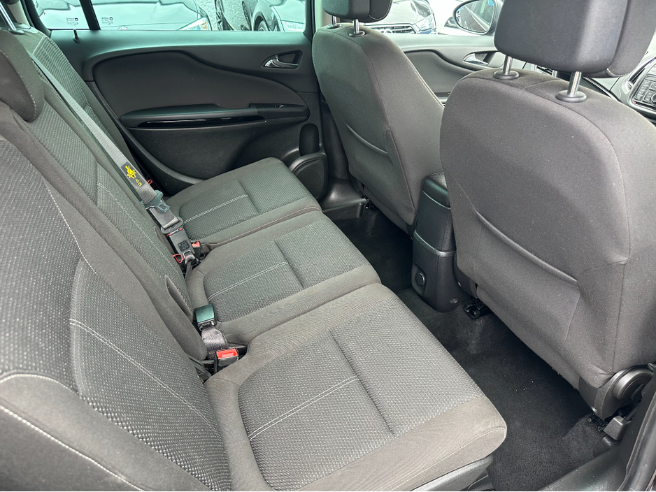 2015 Vauxhall Zafira 2.0L Diesel For Sale Images
