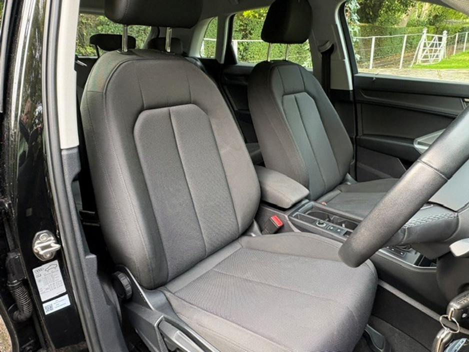 2022 Audi Q3 1.4L Petrol Plug-in Hybrid For Sale Images