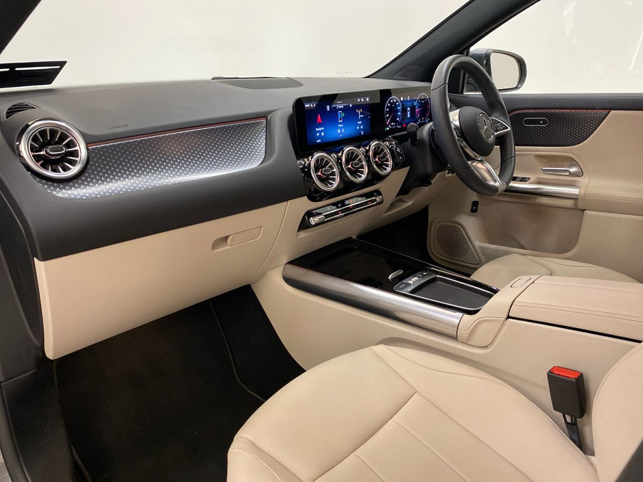 Mercedes-Benz GLA Class GLA 200 d Progressive Plus — thumbnail 6