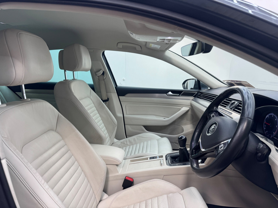 2016 Volkswagen Passat 2L Diesel For Sale Images
