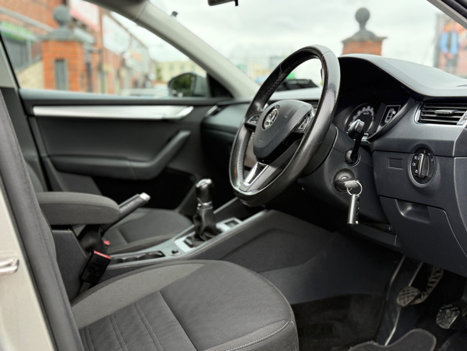 2017 Skoda Octavia 1.6L Diesel For Sale Images