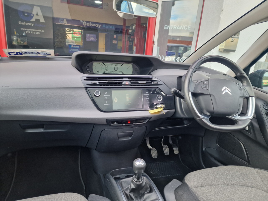 Citroen C4 Picasso 1.6 HDI 118BHP **LOW MILAGE, PAN ROOF, REAR SENSORS** — thumbnail 28