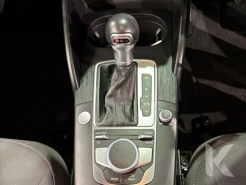 Audi A3 1.4 TFSI AUTOMATIC - ALLOY WHEELS - CRUISE CONTROL - MULTI FUNCTION STEERING WHEEL - REVERSE CAMERA — thumbnail 17