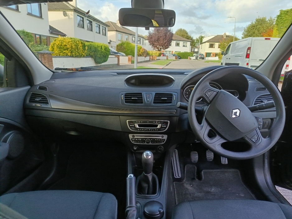 Renault Fluence 1.5 DCI 90 DYNAMIQUE 4DR — thumbnail 8