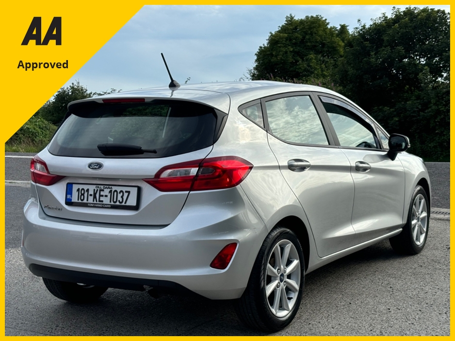 Ford Fiesta 1.1 70PS 5M 4DR ZETEC *FULL SERVICE HISTORY*AA APPROVED* — thumbnail 2