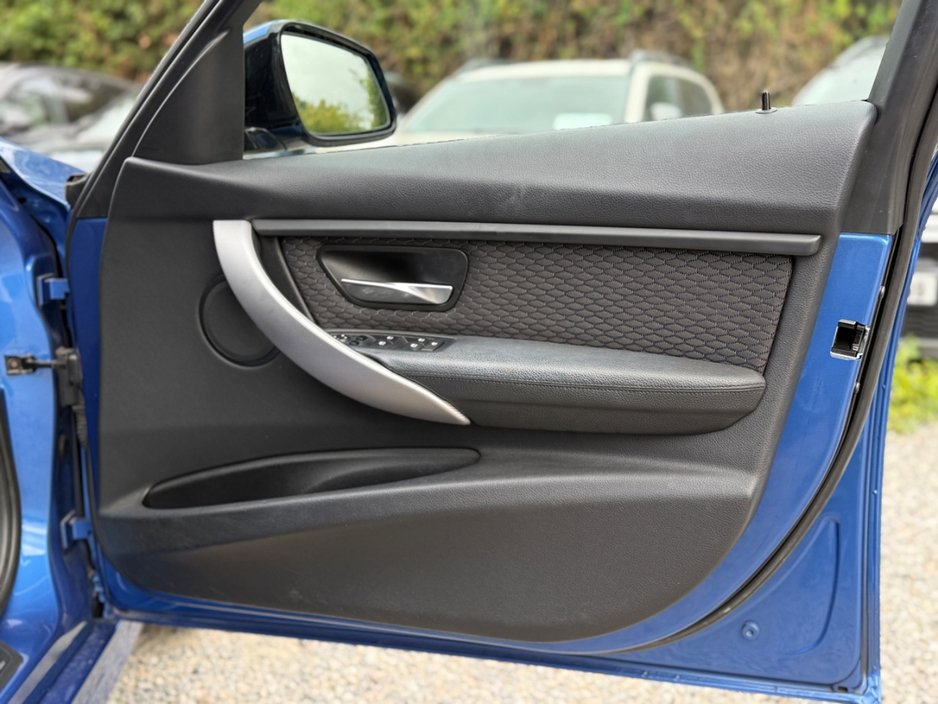 2013 BMW 3 Series 2L Petrol For Sale Images