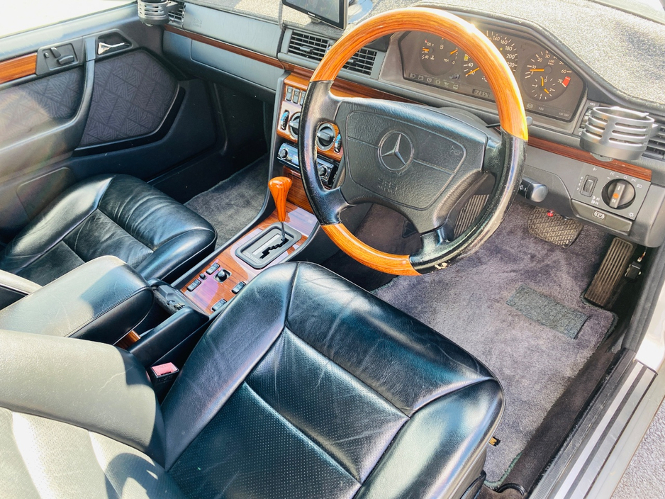 1995 Mercedes-Benz E Class 2.8L Petrol For Sale Images