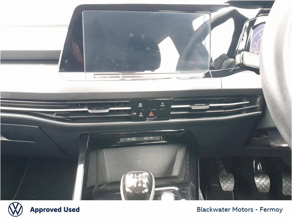 Volkswagen Golf 2.0TDI 115BHP STYLE — thumbnail 17