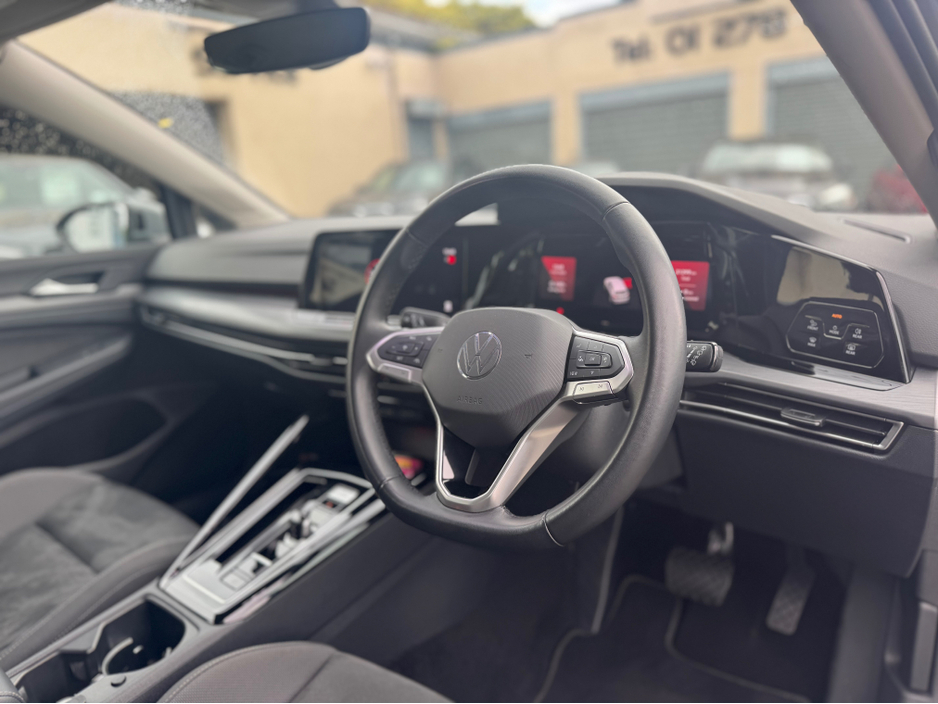 2023 Volkswagen Golf 1.4L Petrol Plug-in Hybrid For Sale Images