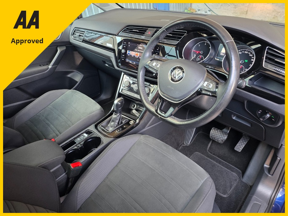 2021 Volkswagen Touran 2L Diesel For Sale Images