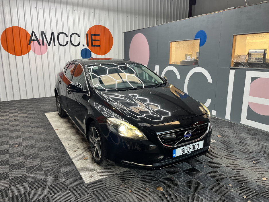 Used Volvo V40 2016 in Dublin