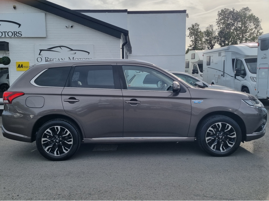 MITSUBISHI OUTLANDER 2017 Car for Sale in Dublin