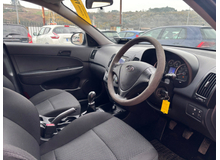 2011 Hyundai i30 1.6L Diesel For Sale Images