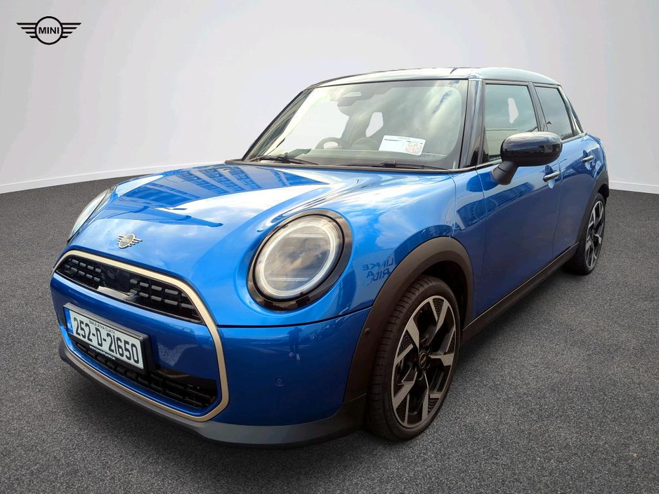 2025 MINI Cooper 1.5L Petrol For Sale Images