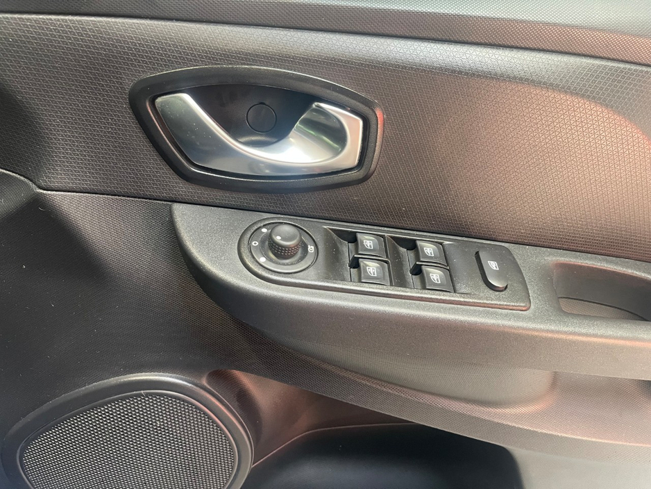 2016 Renault Clio 1.2L Petrol For Sale Images