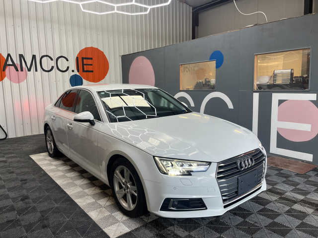 2018 AUDI A4 AUDI A4 AUTOMATIC 1.4 TFSI / 32k KMs / HEATED SEATS , REVERSE CAMERA , ADAPTIVE CRUISE & MORE