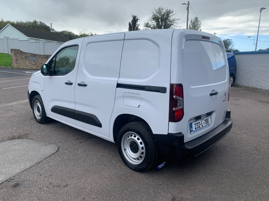 2023 Peugeot Partner 1.5L Diesel For Sale Images