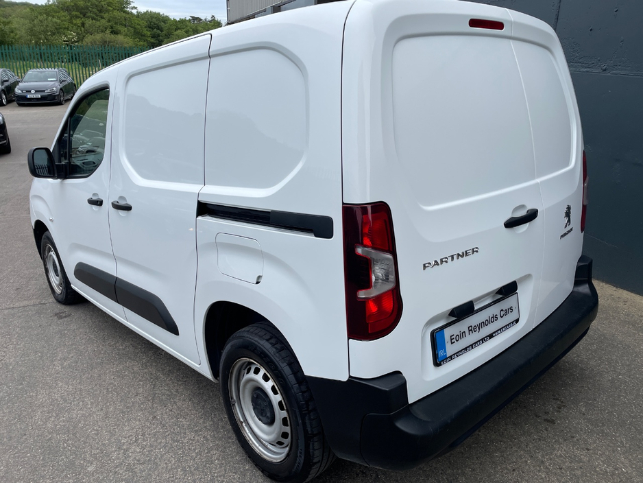 2022 Peugeot Partner 1.5L Diesel For Sale Images