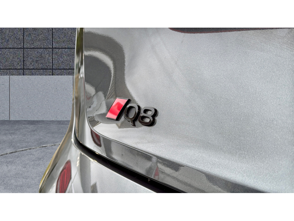 2024 Audi Q8 e-tron 0.9L Electric For Sale Images
