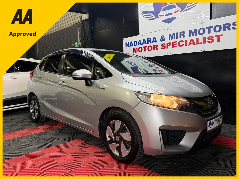 Honda Fit GP5 — thumbnail 8