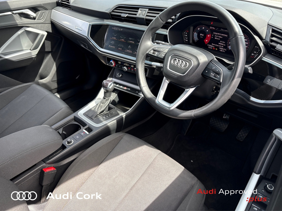 Audi Q3 2.0 35TDI SE AUTOMATIC WITH HEATED SEATS AND FOLDING MIRRORS — thumbnail 14