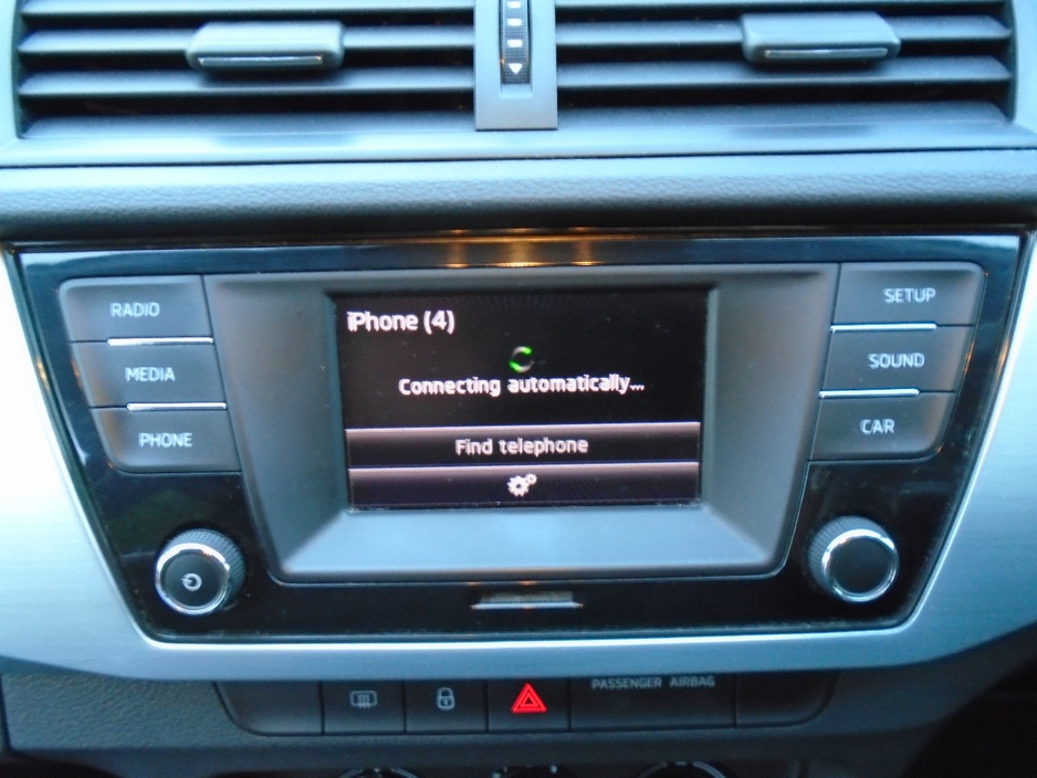 2015 Skoda Fabia 1L Petrol For Sale Images
