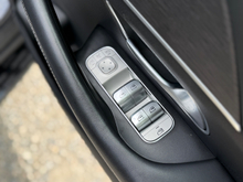 2022 Mercedes-Benz GLE Class 2L Diesel Plug-in Hybrid For Sale Images