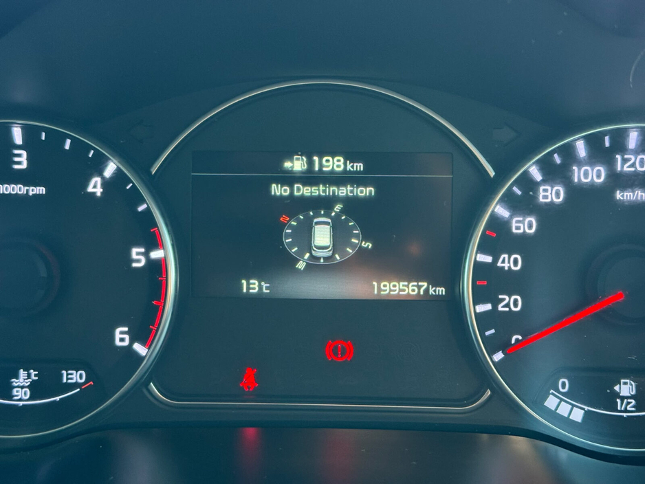 2017 Kia Carens 1.7L Diesel For Sale Images