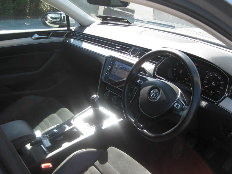 2019 Volkswagen Passat 2L Diesel For Sale Images