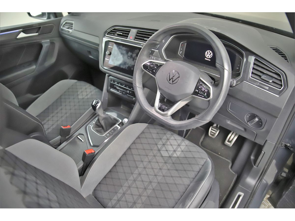 Volkswagen Tiguan 2.0TDI 150BHP R-LINE M6F 6SPD — thumbnail 13