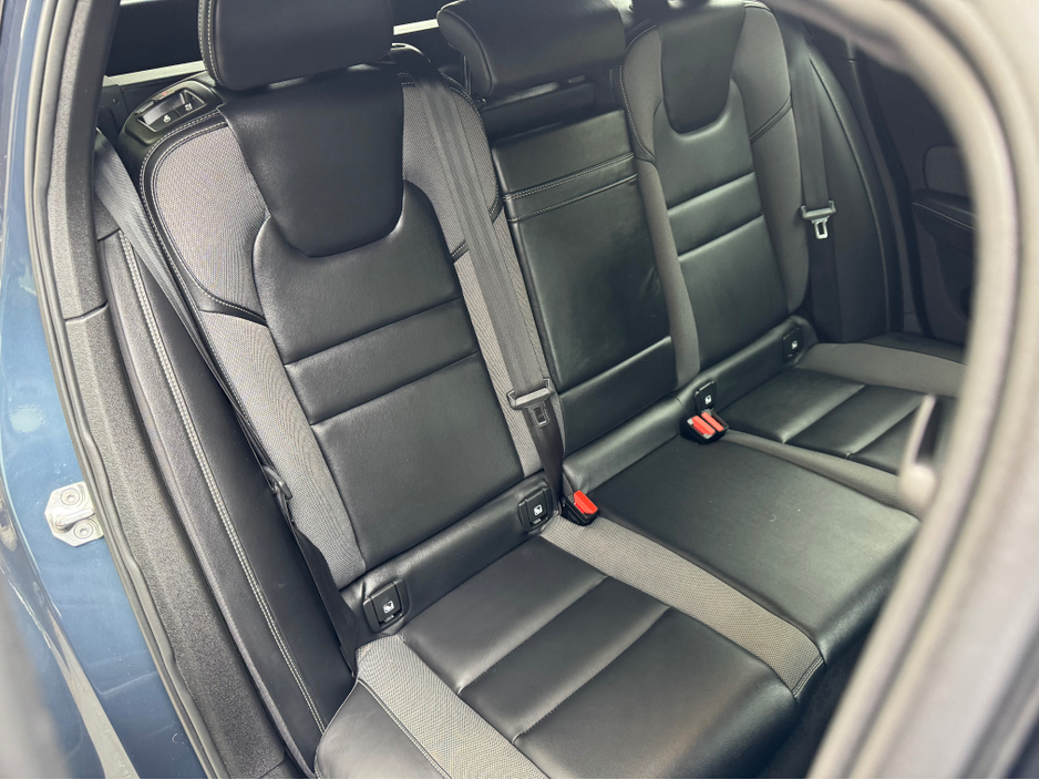 2021 Volvo V60 2L Petrol Plug-in Hybrid For Sale Images