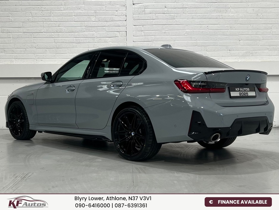2025 BMW 3 Series 2L Petrol Plug-in Hybrid For Sale Images