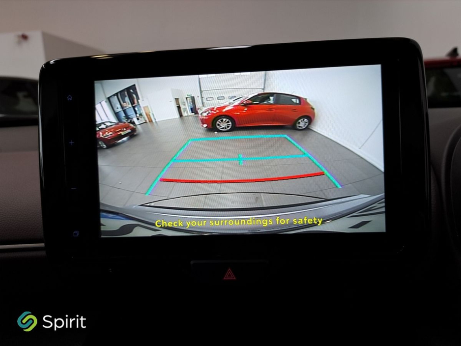 Toyota Yaris Cross Sol 1.5 Hybrid*Call Andrew 0862617858 — thumbnail 14