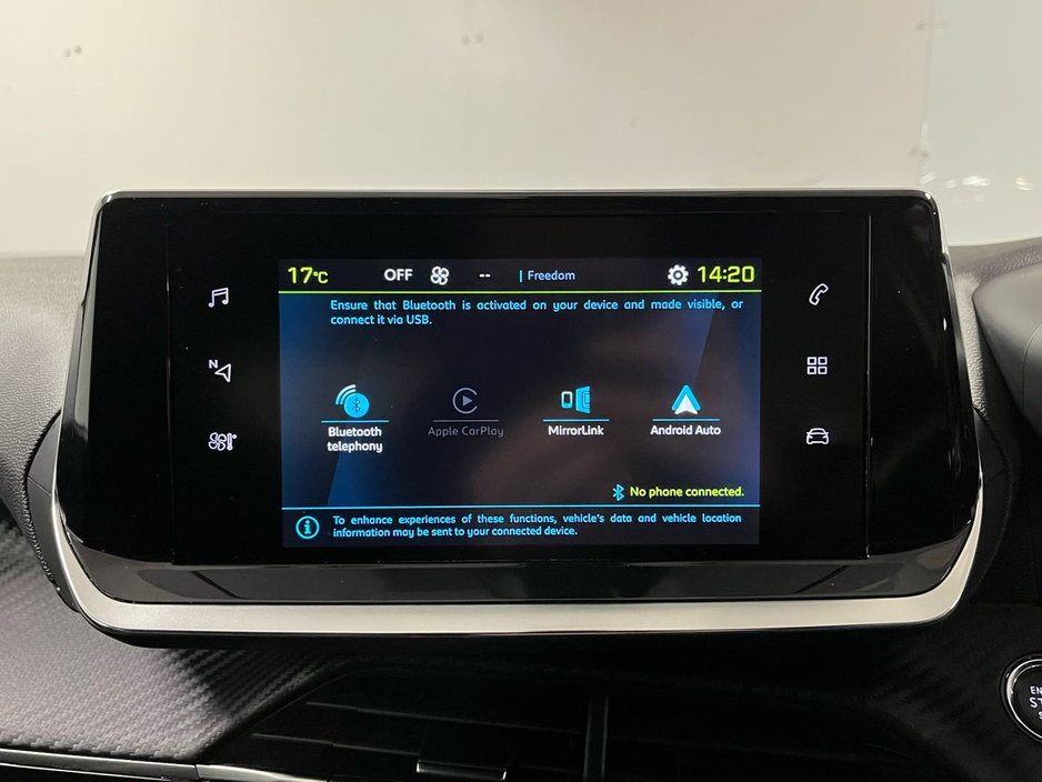 Peugeot 2008 Active Premium+ EV 50kWh 136BHP - Parking Sensors - Climate Control - - Auto Lights/Wipers - Apple CarPlay/Android Auto — thumbnail 17