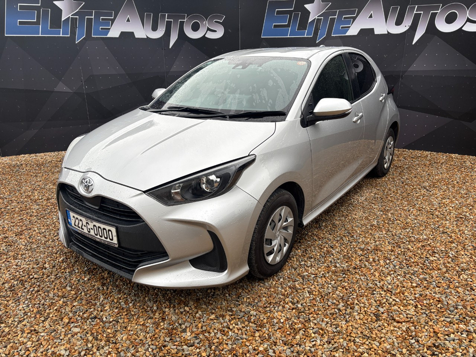 Toyota Yaris 1.0 AUTOMATIC