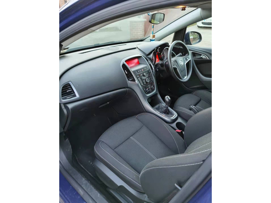 Opel Astra 1.2 SC Estate Diesel Manual (95bhp) — thumbnail 12